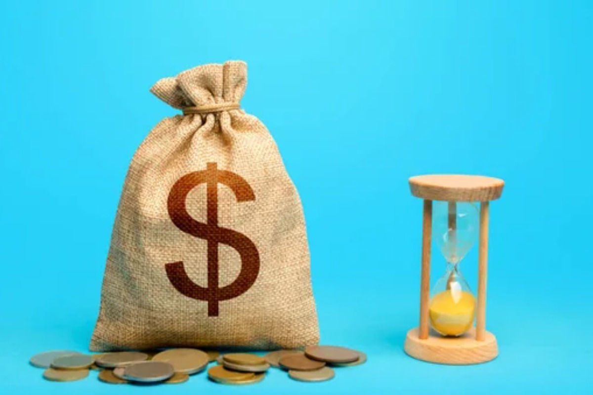 August Real Average Hourly Earnings Nowcasted