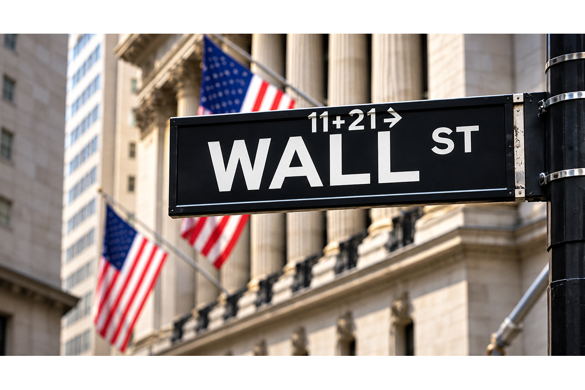 Dow Rises 423 Points As Tech Stocks Rebound, Telecom Shares Slide On SpaceX