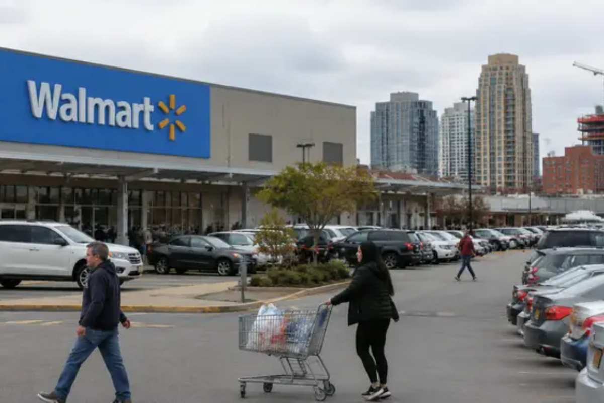Walmart Stock Dubbed A 'Valuation Concern' Ahead Of Q2 Earnings