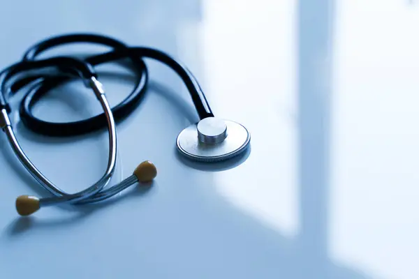 depositphotos_792242240-stock-photo-medical-stethoscope-light-doctors-table.jpg depositphotos_792242240-stock-photo-medical-stethoscope-light-doctors-table.jpg