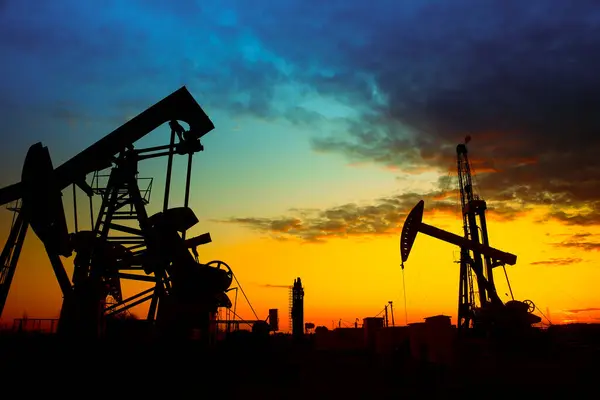 depositphotos_801292698-stock-photo-oil-pump-industrial-equipment-extraction.jpg depositphotos_801292698-stock-photo-oil-pump-industrial-equipment-extraction.jpg