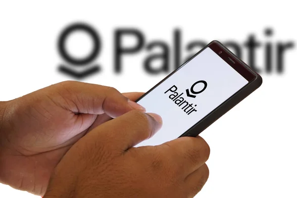 depositphotos_700869536-stock-photo-person-holding-smartphone-logo-software.jpg depositphotos_700869536-stock-photo-person-holding-smartphone-logo-software.jpg