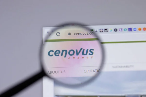 CVE: An Energy Standout Worth Watching Amid Tech Slide
