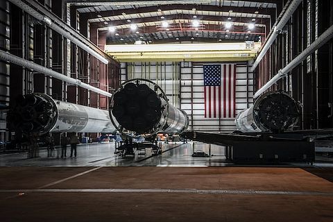 SpaceX Rockets 19.6% Higher On US-Iran Deal, AI Optimism