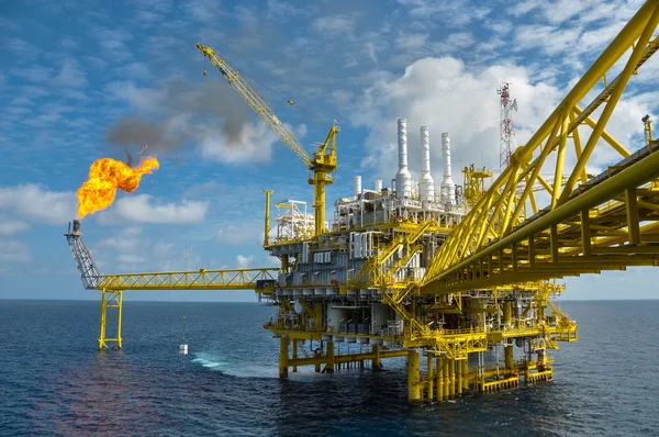 depositphotos_54942879-stock-photo-oil-and-gas-platform-in.jpg