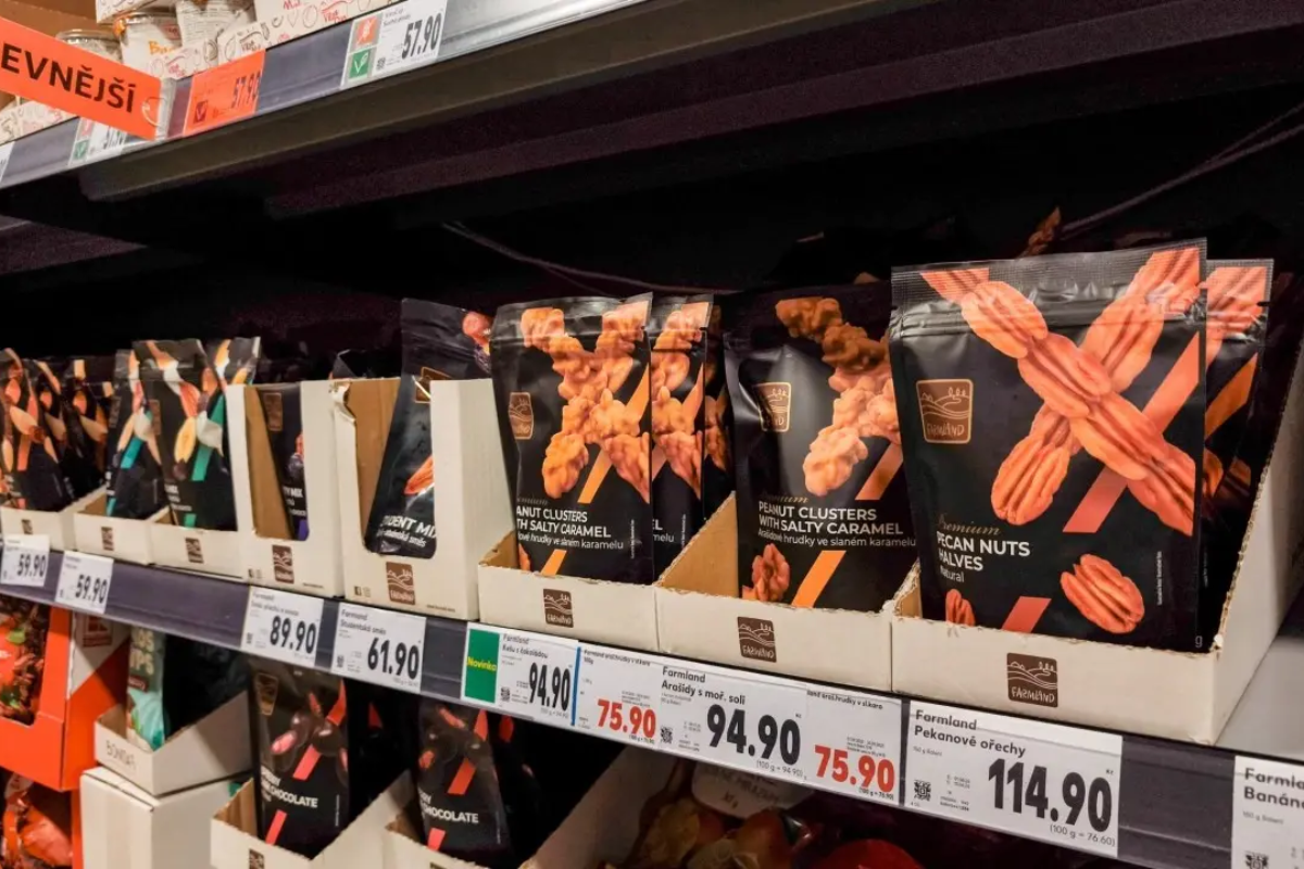 Punchier Inflation Outlook Opens Door For Czech Tightening