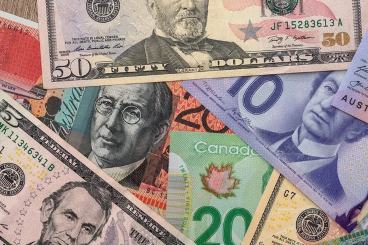 USD/CAD Pulls Back Off Session Highs To Trade At About 1.3861