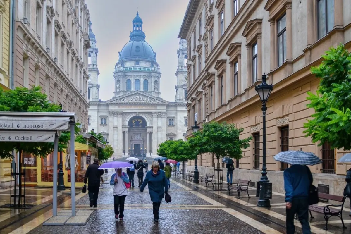 Fresh Cracks Emerge In Hungary’s Labour Market