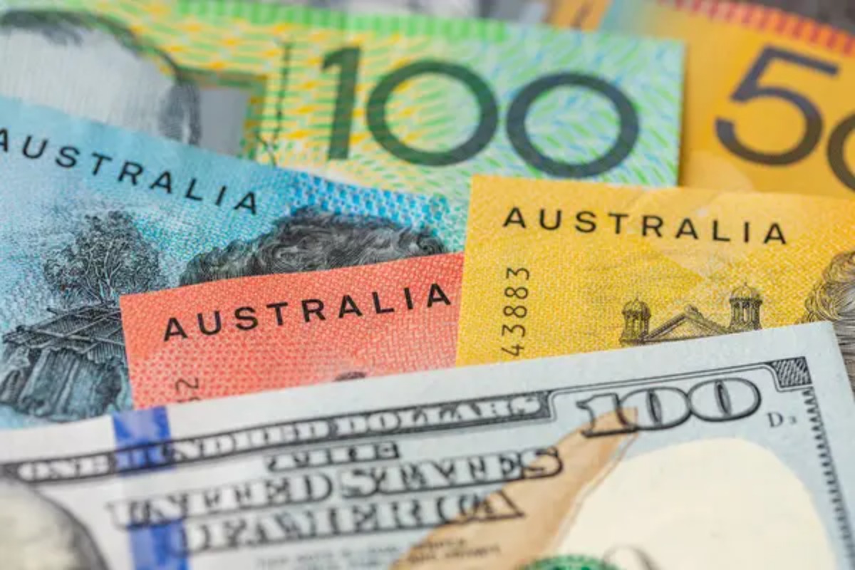 AUD/USD Bounces Off Session Lows To Trade At About 0.7207