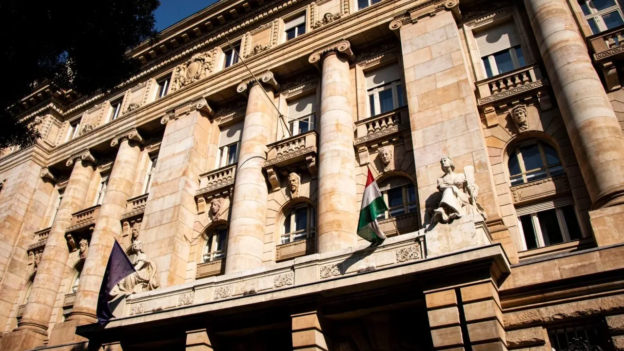 National Bank Of Hungary Review: ‘Mini’ Cutting Cycle Set To Size Up