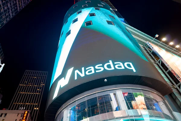 Nasdaq 100 Futures Retreat As Chipmakers Lose Momentum Despite Easing Inflation