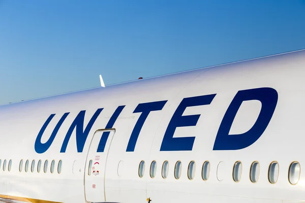 depositphotos_59887581-stock-photo-united-airlines-aircraft-logo-at.jpg depositphotos_59887581-stock-photo-united-airlines-aircraft-logo-at.jpg