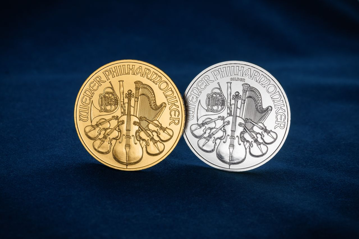 Gold Fights Back. Silver Breaks Lower. Same Dollar, Different Stories.