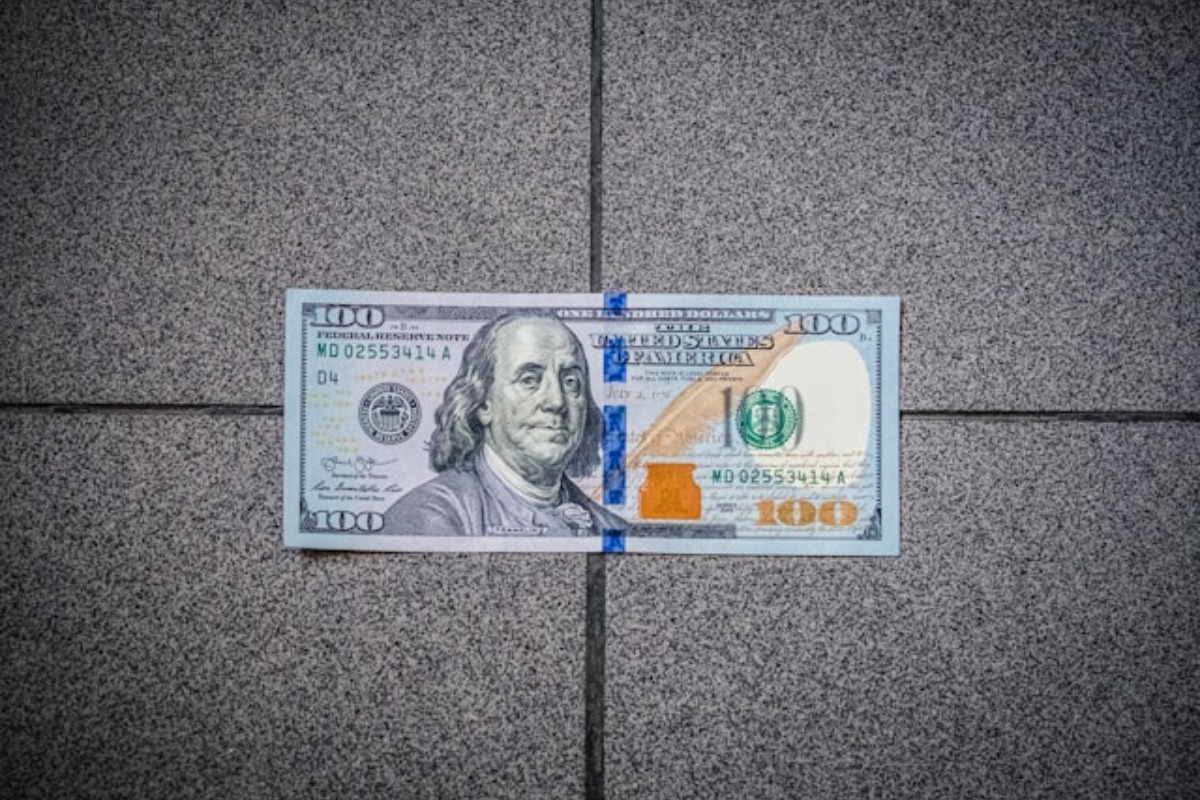 The Dollar Is Cracking, U.S. Financial System Begins Collapse