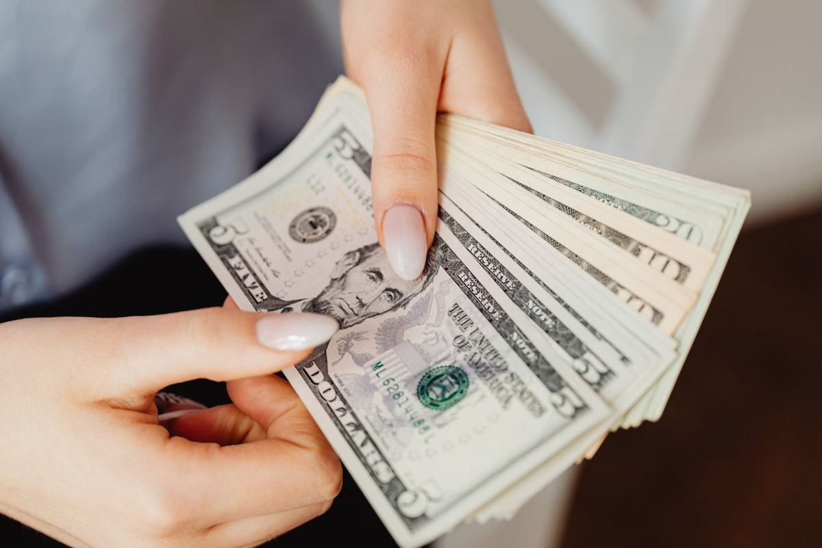 Russell 1000 Q3 Earnings Insight: Which Sectors Are Expected To Beat Or Miss Analyst Expectations?
