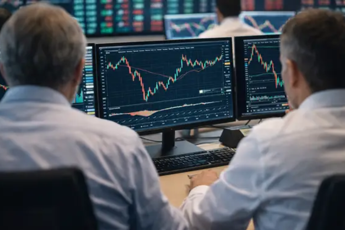 Dow Closes 110 Points Lower As Bond Yields Rise And Semiconductor Stocks Slide