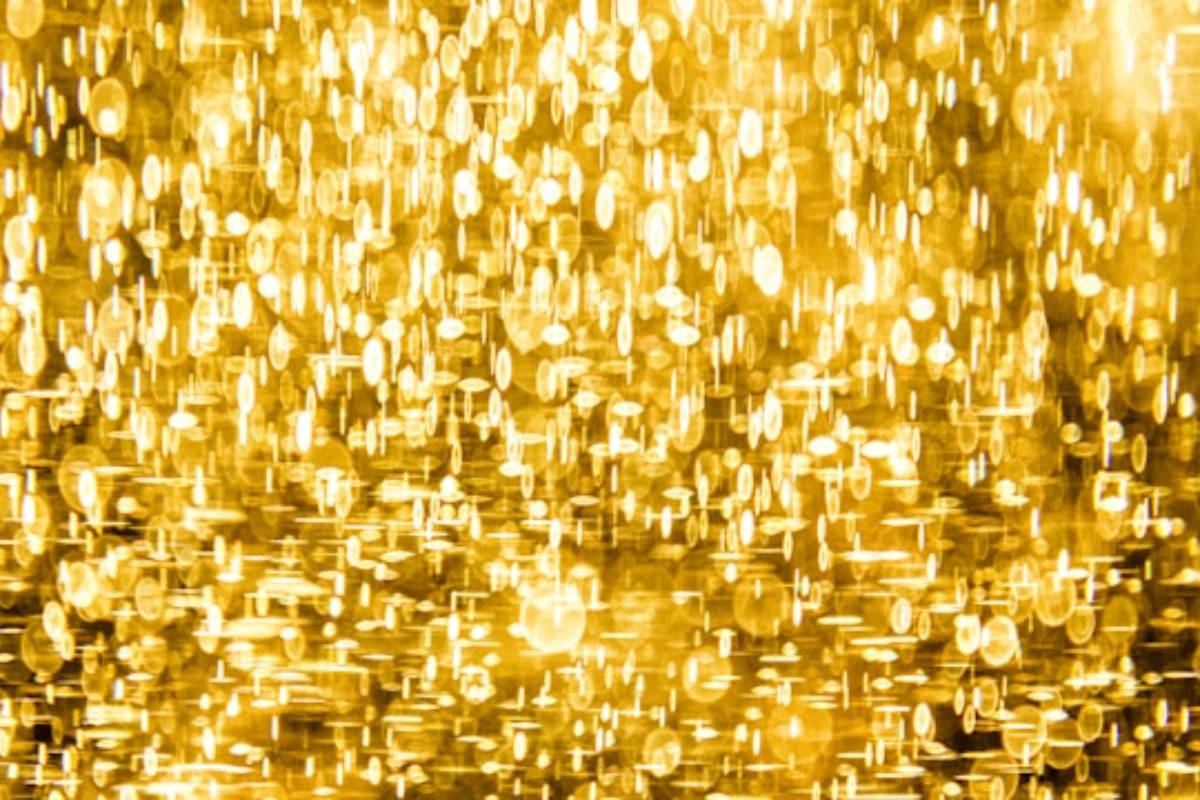 The Financial System Is Cracking - Why Gold & Commodities Could Surge