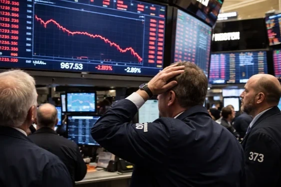 Dow, Nasdaq Drop Triple Digits As Middle East Uncertainty Weighs