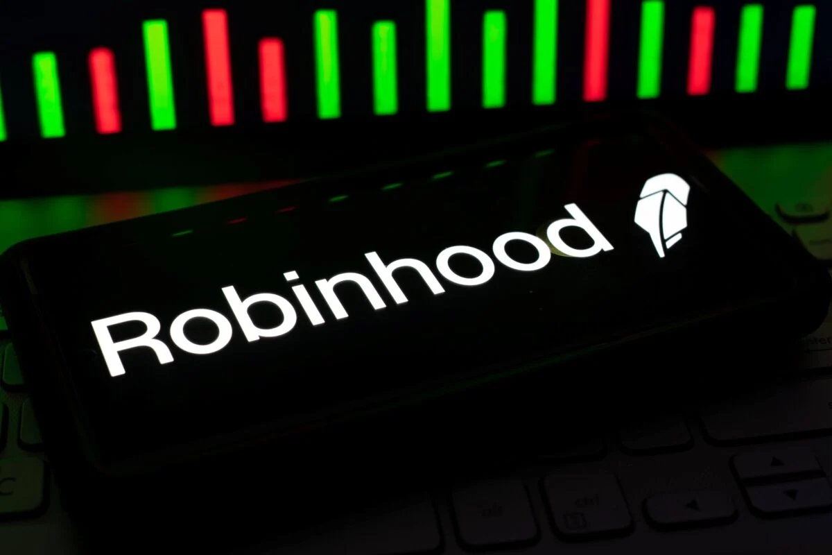 Is Robinhood Stock A Buy Before Q2 Earnings Drop Wednesday?