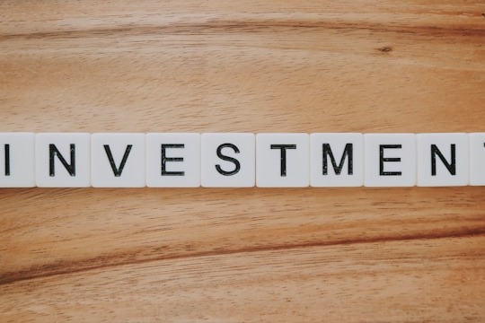 10 Undervalued Monthly Dividend Stocks With P/E Ratios As Low As 3.1