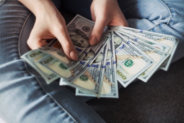 Raising The Minimum Wage Benefits Society And Reentry To It