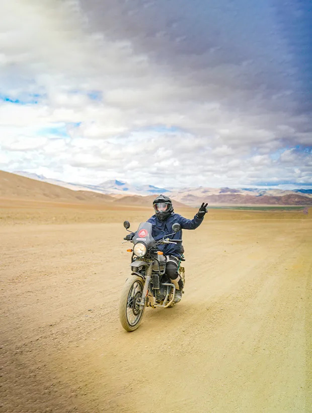riding ladakh.jpg riding ladakh.jpg